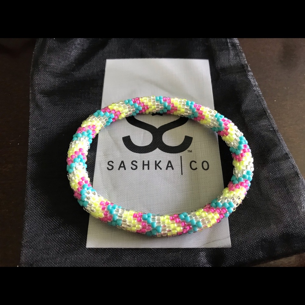Sashka | Co Beaded Bracelet 
regular size 6- 7 Bracelet